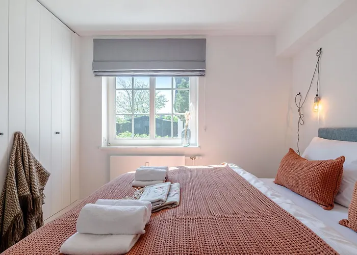 Kajuete #16 Dock 6b *